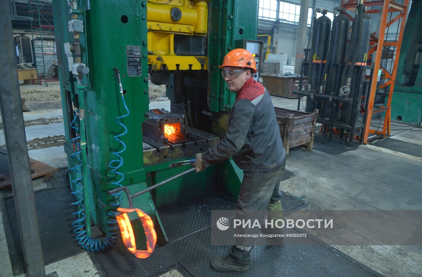 Производство гусениц для спецтехники на заводе "Техтрон" в Челябинске