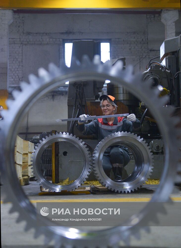 Производство гусениц для спецтехники на заводе "Техтрон" в Челябинске