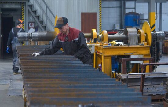 Производство гусениц для спецтехники на заводе "Техтрон" в Челябинске