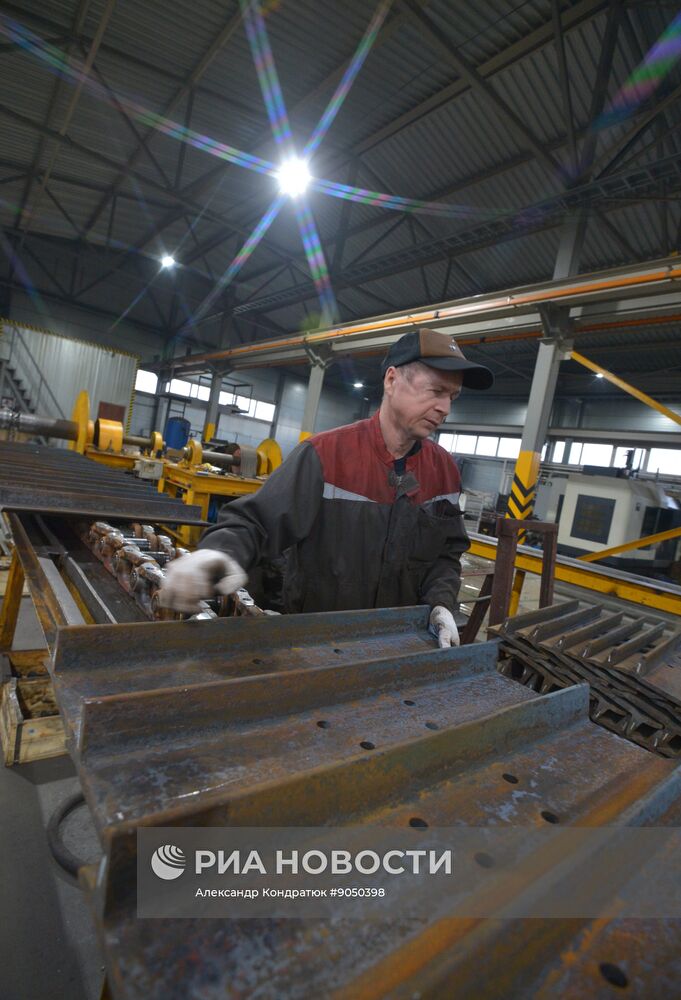 Производство гусениц для спецтехники на заводе "Техтрон" в Челябинске