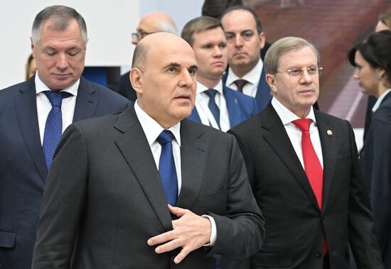 Премьер-министр Михаил Мишустин принял участие в "Транспортной неделе"
