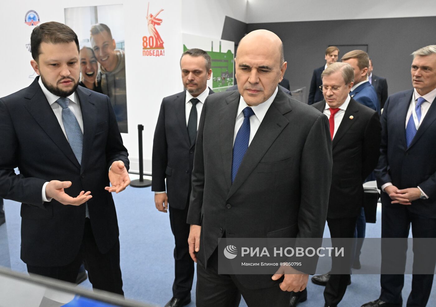 Премьер-министр Михаил Мишустин принял участие в "Транспортной неделе"