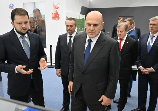 Премьер-министр Михаил Мишустин принял участие в "Транспортной неделе"