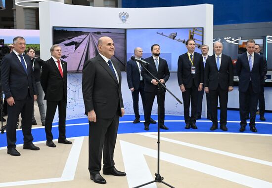 Премьер-министр Михаил Мишустин принял участие в "Транспортной неделе"