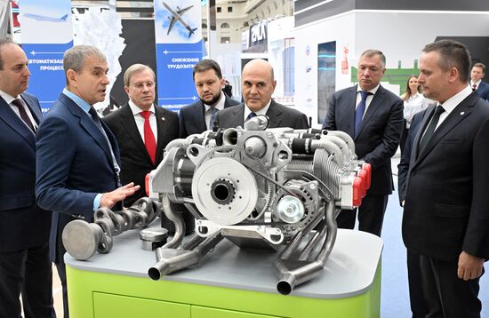 Премьер-министр Михаил Мишустин принял участие в "Транспортной неделе"