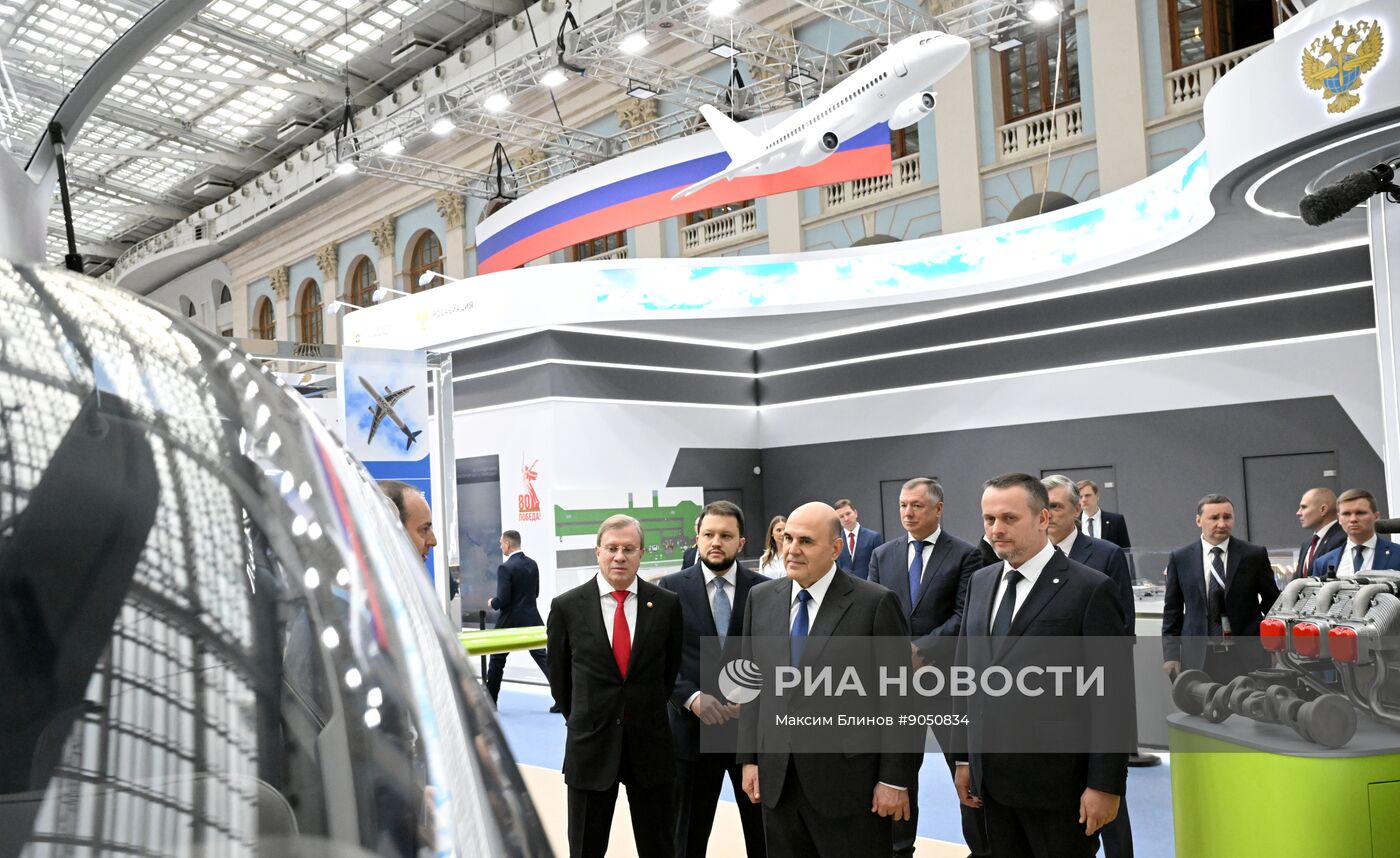 Премьер-министр Михаил Мишустин принял участие в "Транспортной неделе"