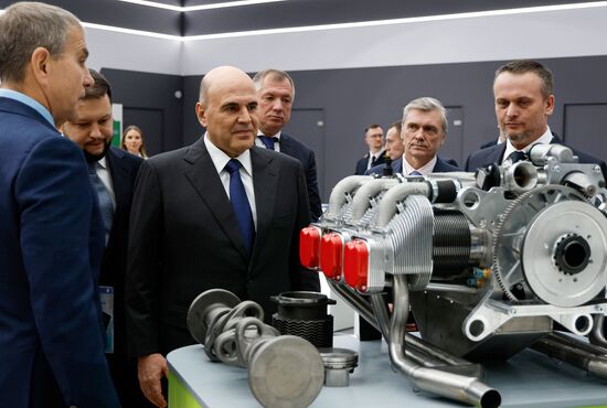 Премьер-министр Михаил Мишустин принял участие в "Транспортной неделе"