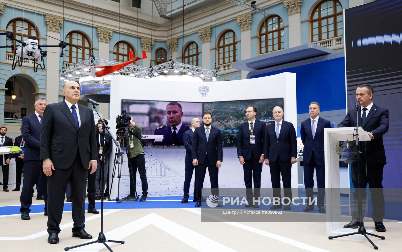 Премьер-министр Михаил Мишустин принял участие в "Транспортной неделе"