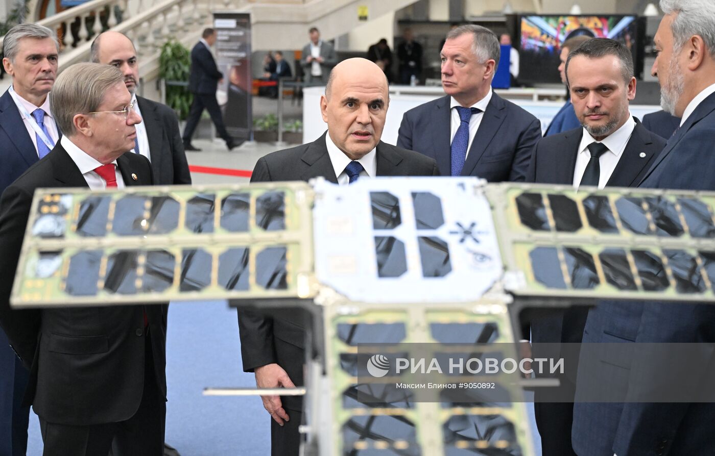 Премьер-министр Михаил Мишустин принял участие в "Транспортной неделе"