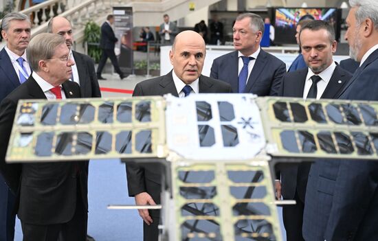 Премьер-министр Михаил Мишустин принял участие в "Транспортной неделе"