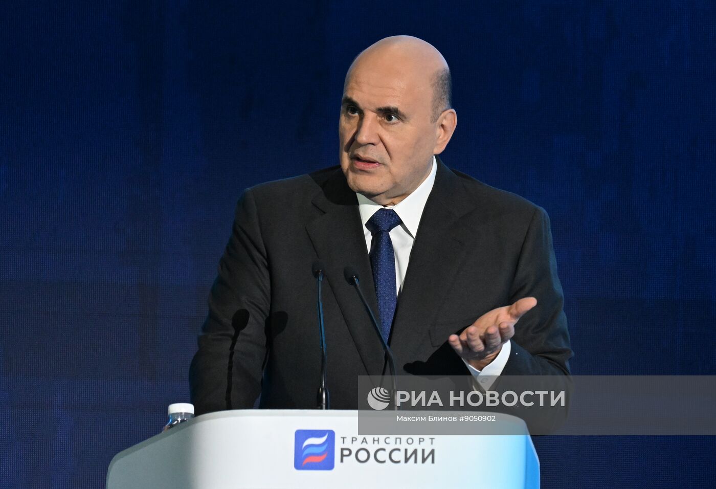Премьер-министр Михаил Мишустин принял участие в "Транспортной неделе"