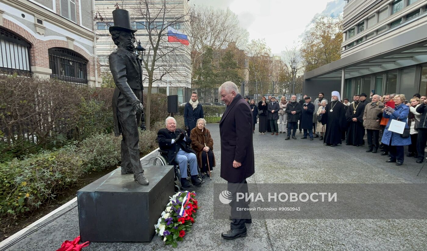 Открытие памятника Пушкину в Париже