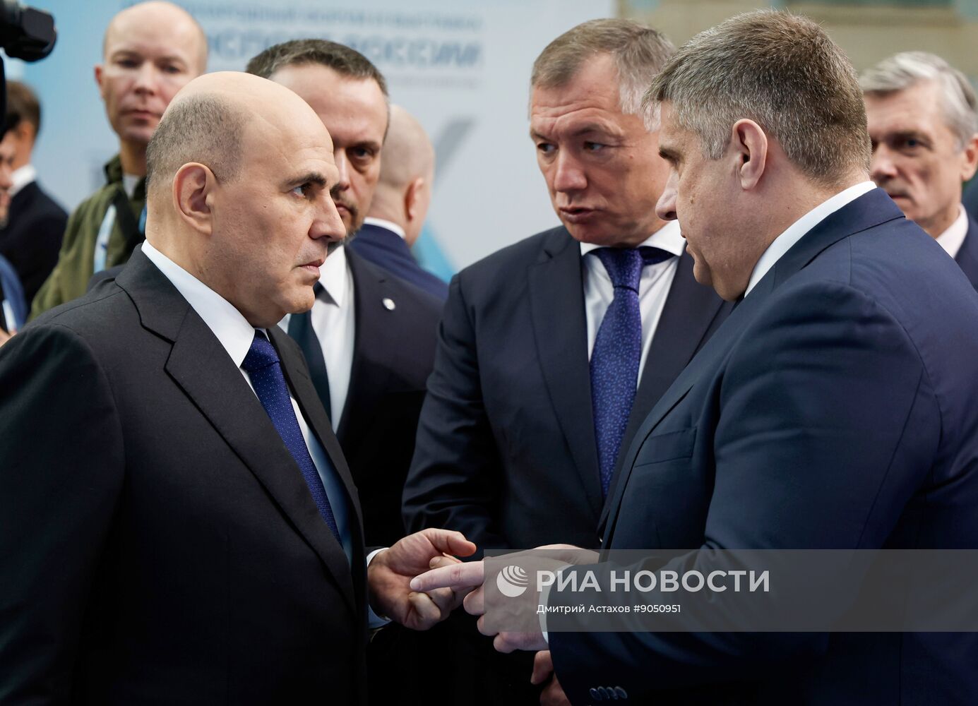 Премьер-министр Михаил Мишустин принял участие в "Транспортной неделе"