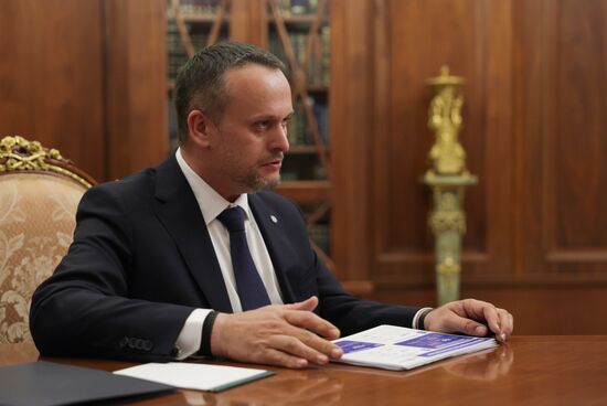 Президент Владимир Путин встретился с министром транспорта Андреем Никитиным