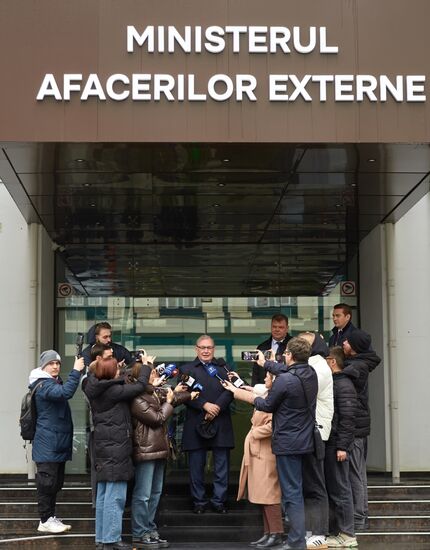 Посол РФ в Молдавии Олег Озеров прибыл в МИД республики