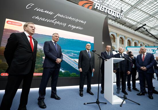 Премьер-министр Михаил Мишустин принял участие в "Транспортной неделе"