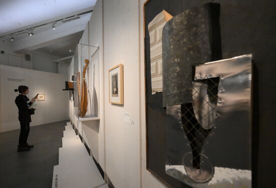 Выставка "Татлин. Конструкция мира" в Москве