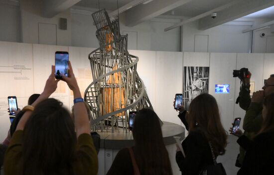 Выставка "Татлин. Конструкция мира" в Москве