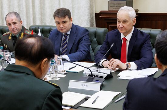 Белоусов провел переговоры с зампредседателя Центрального военного совета КНР