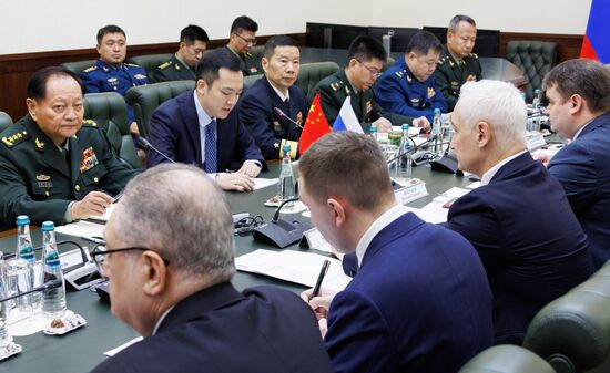 Министр обороны РФ Андрей Белоусов провел переговоры с зампредседателя Центрального военного совета КНР