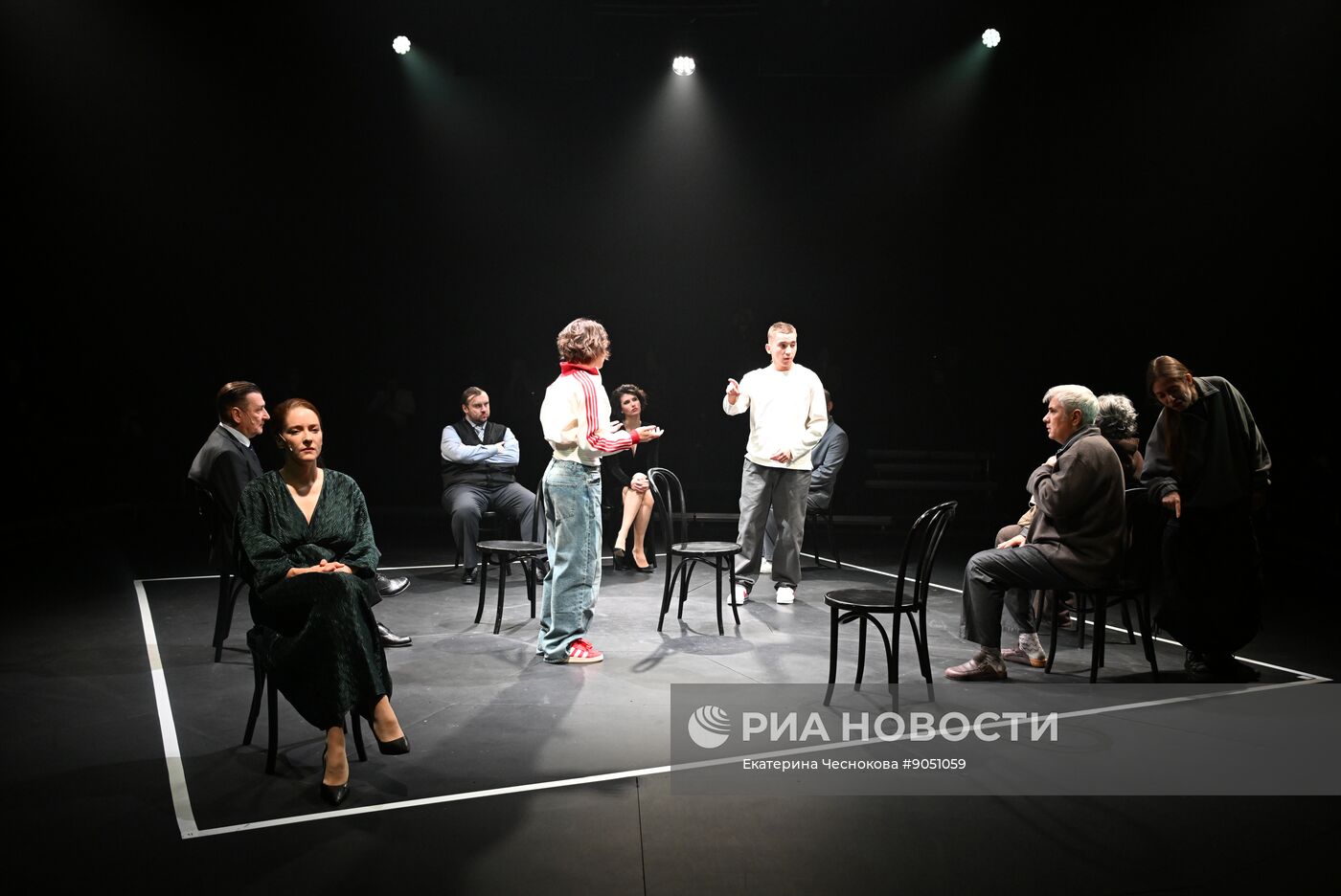 Спектакль "Последние" в театре "Шалом"