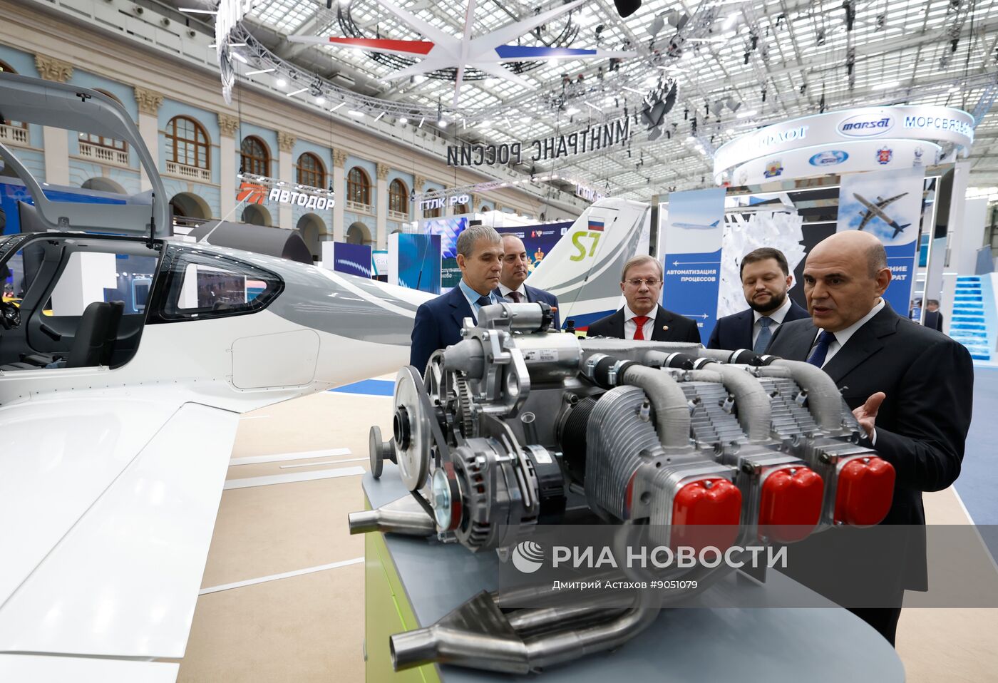 Премьер-министр Михаил Мишустин принял участие в "Транспортной неделе"