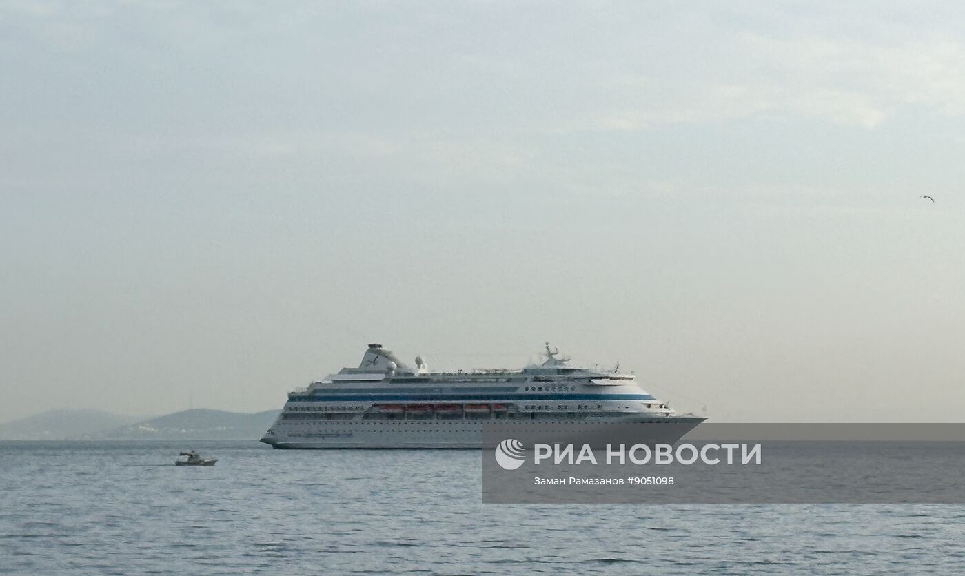Порт Стамбула не принял круизный лайнер Astoria Grande из России