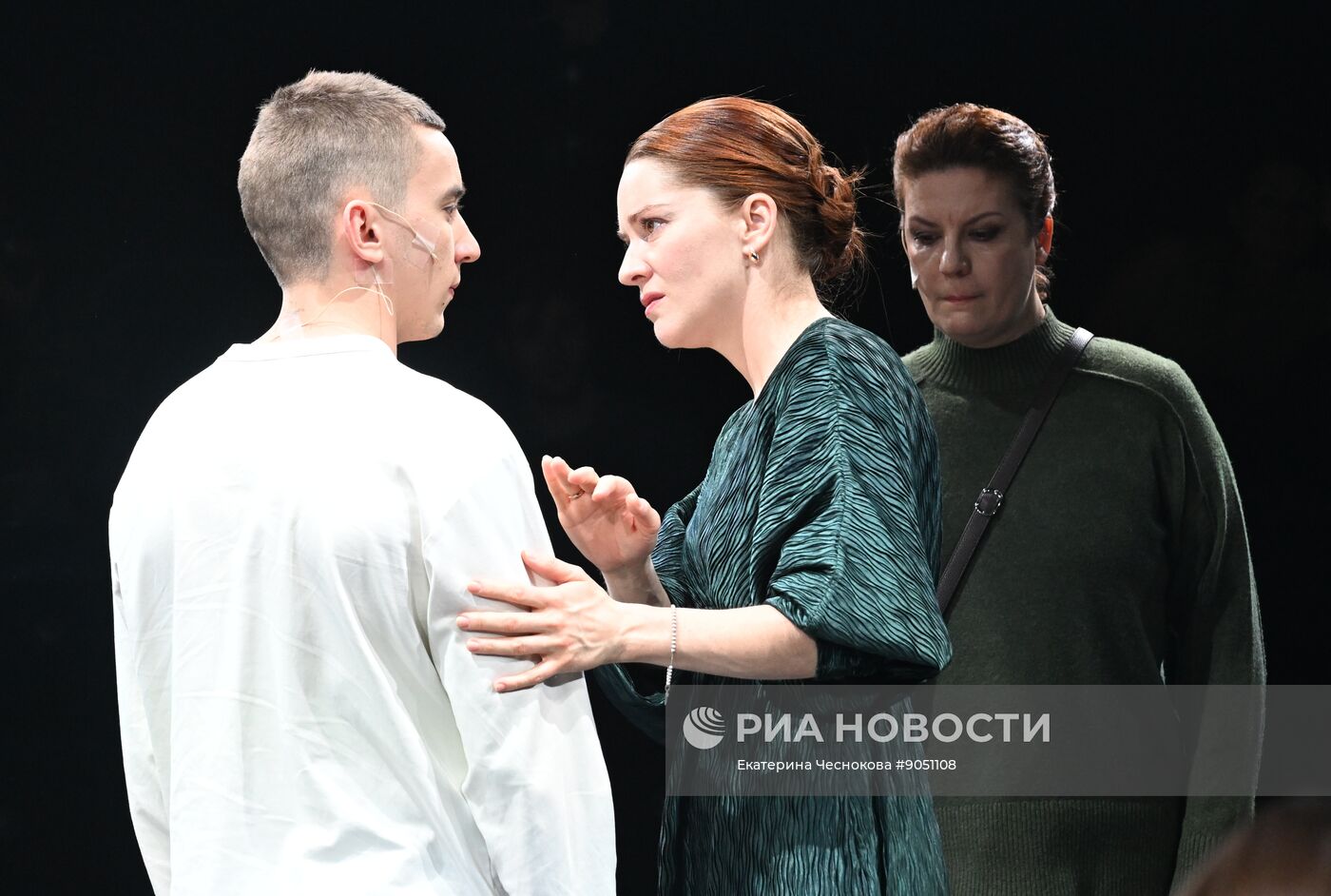 Спектакль "Последние" в театре "Шалом"