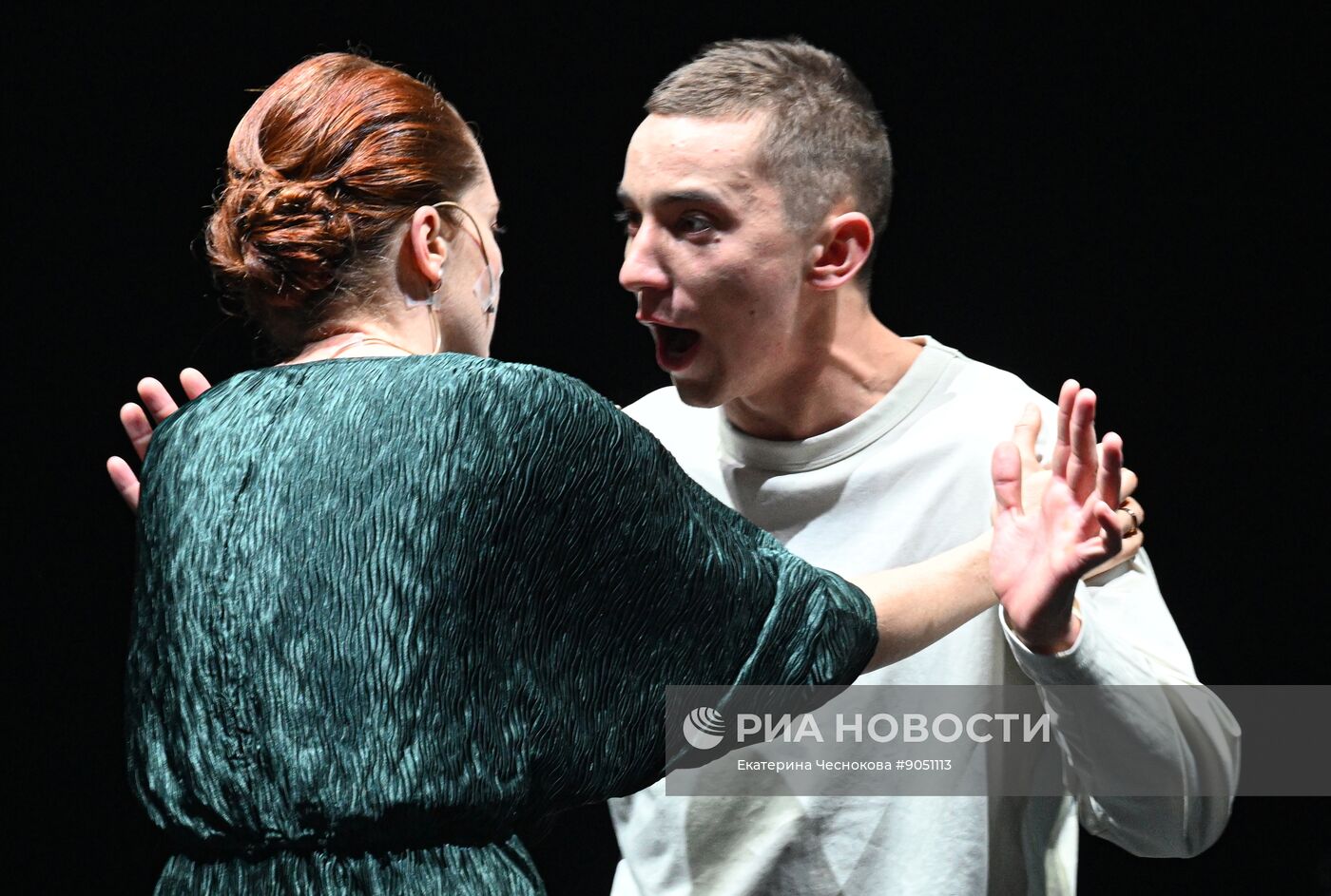 Спектакль "Последние" в театре "Шалом"