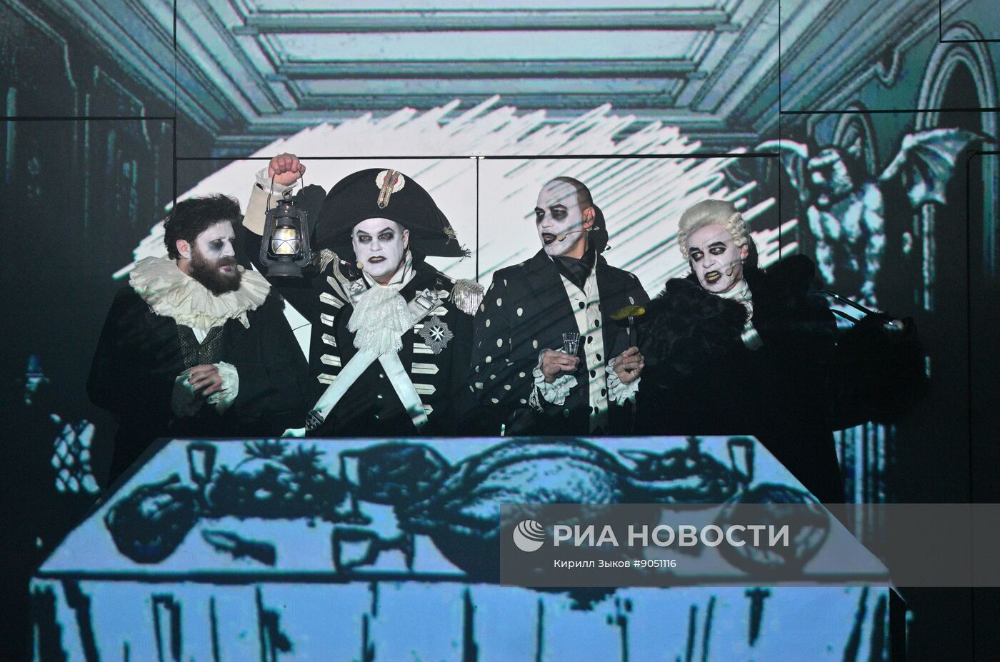 Спектакль "Ревизор: комедия в стихах" в Московском Губернском театре