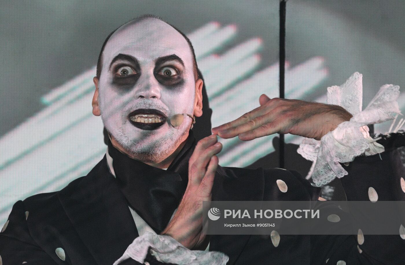 Спектакль "Ревизор: комедия в стихах" в Московском Губернском театре