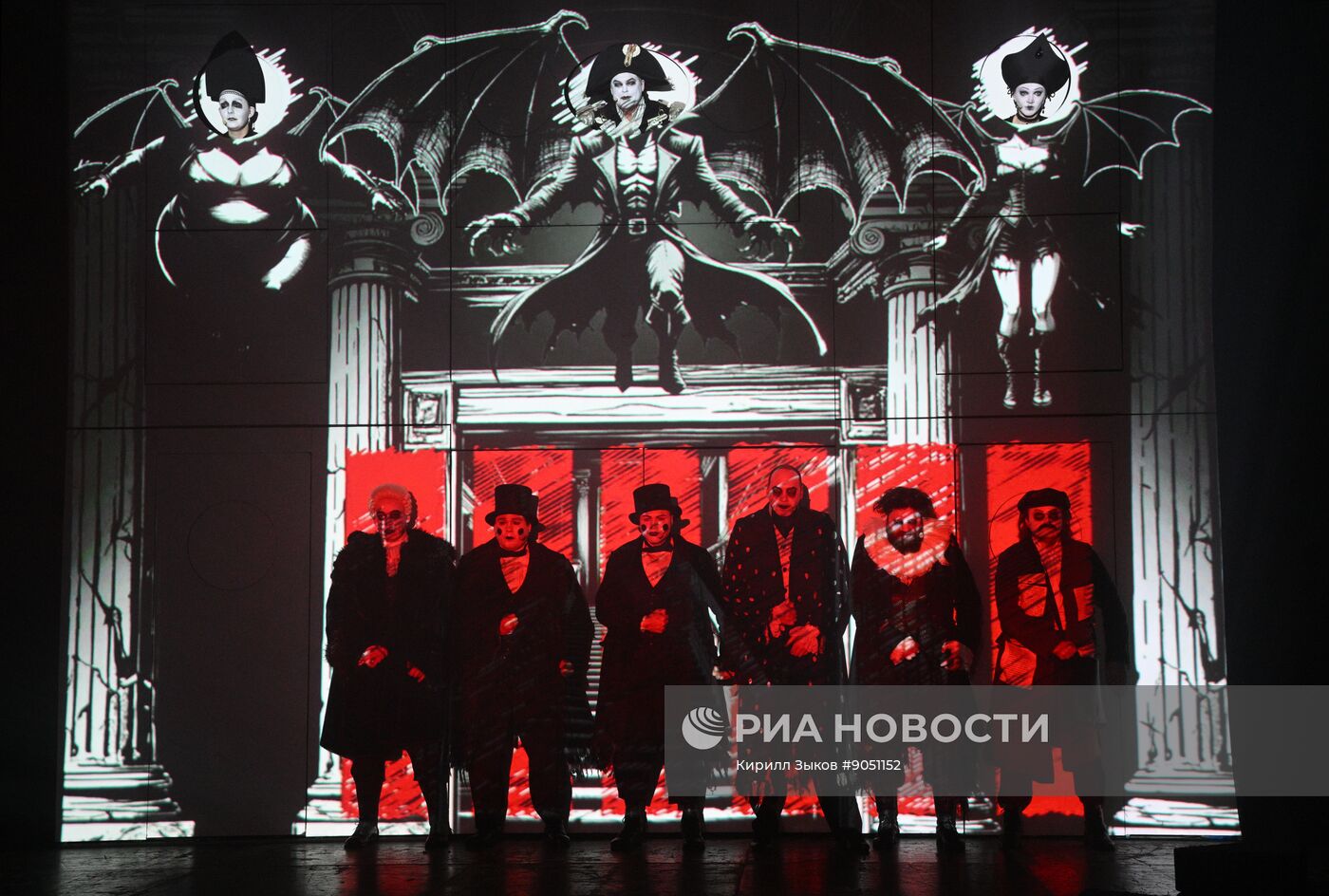 Спектакль "Ревизор: комедия в стихах" в Московском Губернском театре