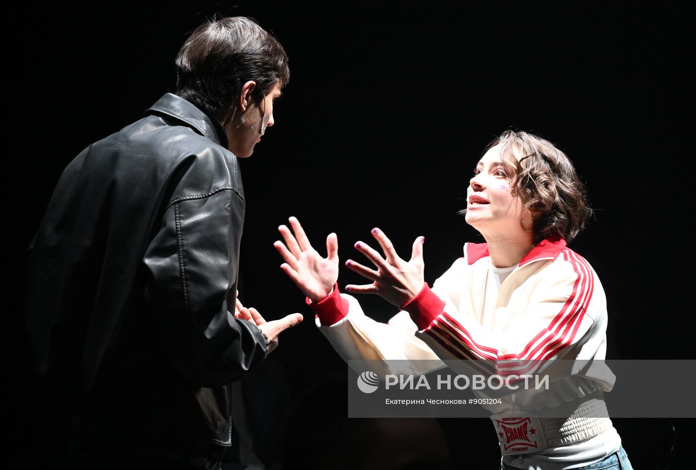 Спектакль "Последние" в театре "Шалом"