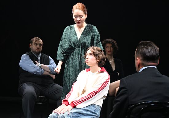 Спектакль "Последние" в театре "Шалом"