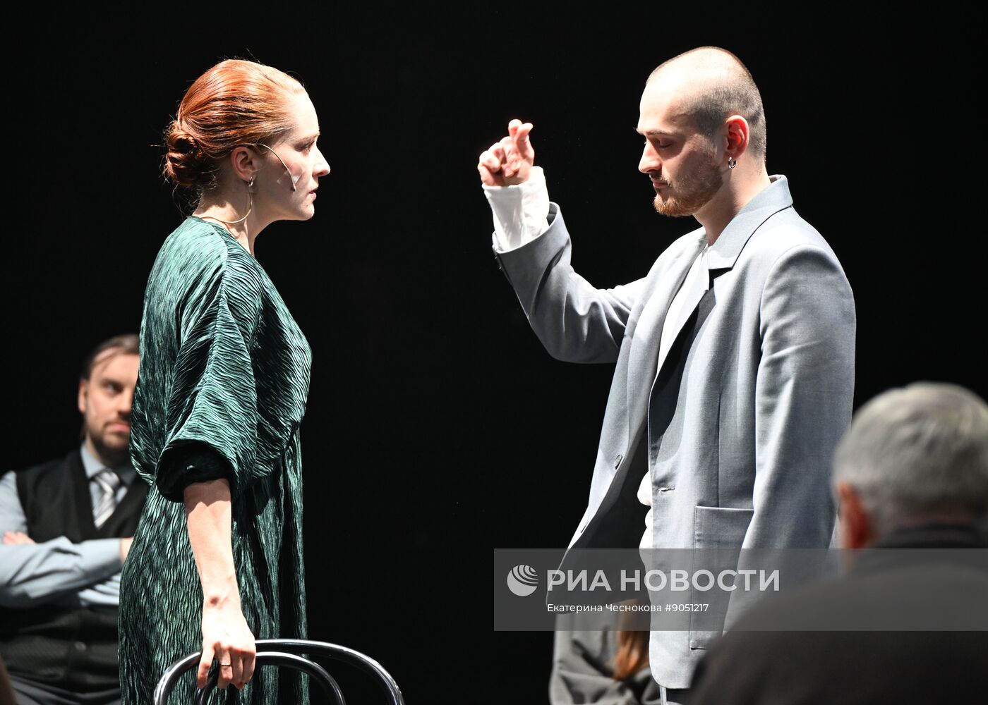 Спектакль "Последние" в театре "Шалом"