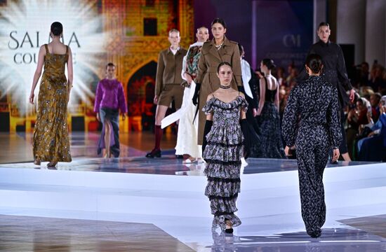 Модный показ форума "Содружество моды"