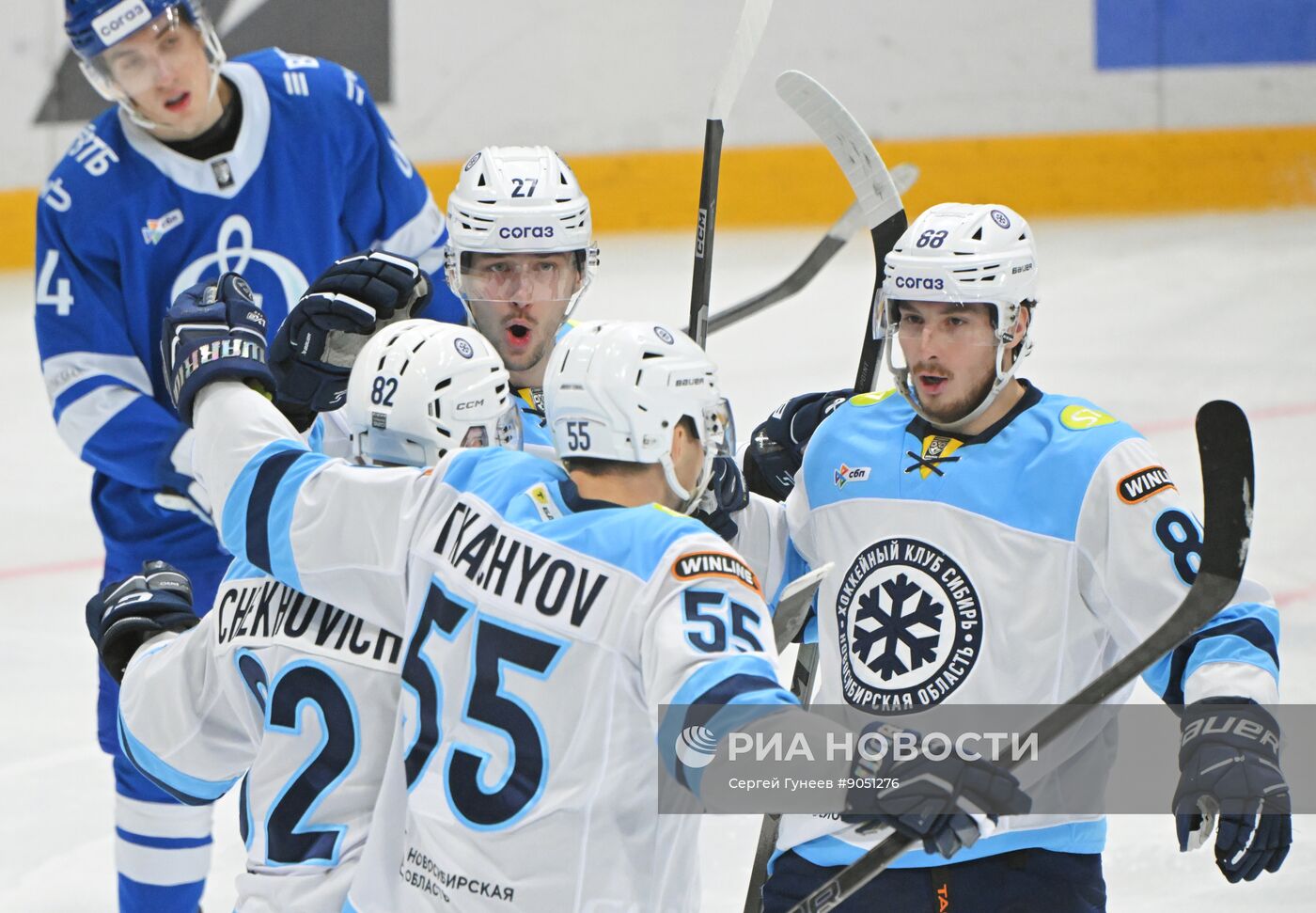 Хоккей. КХЛ. "Динамо М" - "Сибирь" (Новосибирск)