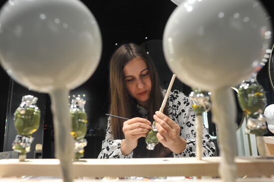 Роспись новогодних игрушек