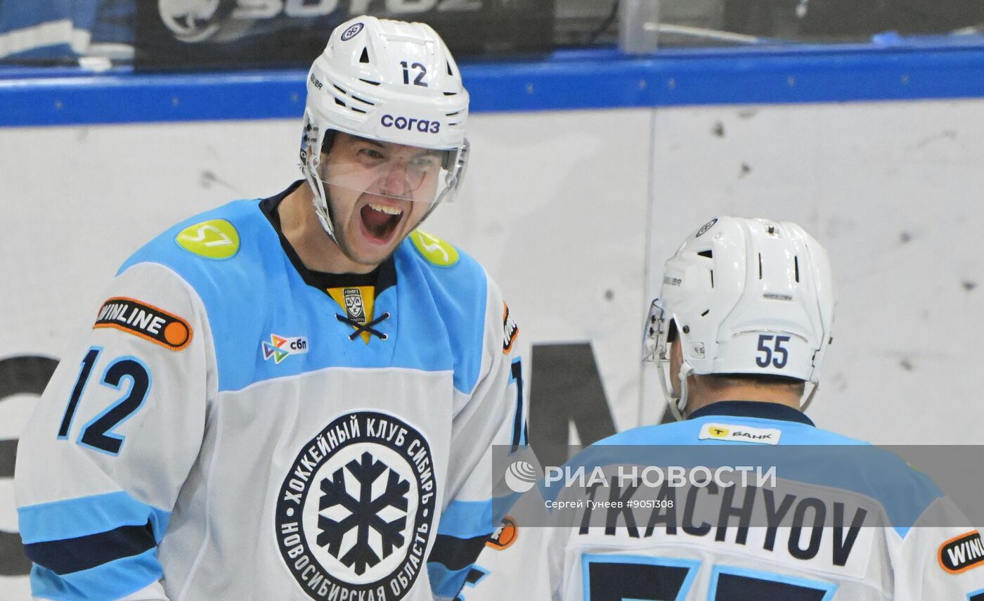Хоккей. КХЛ. "Динамо М" - "Сибирь" (Новосибирск)