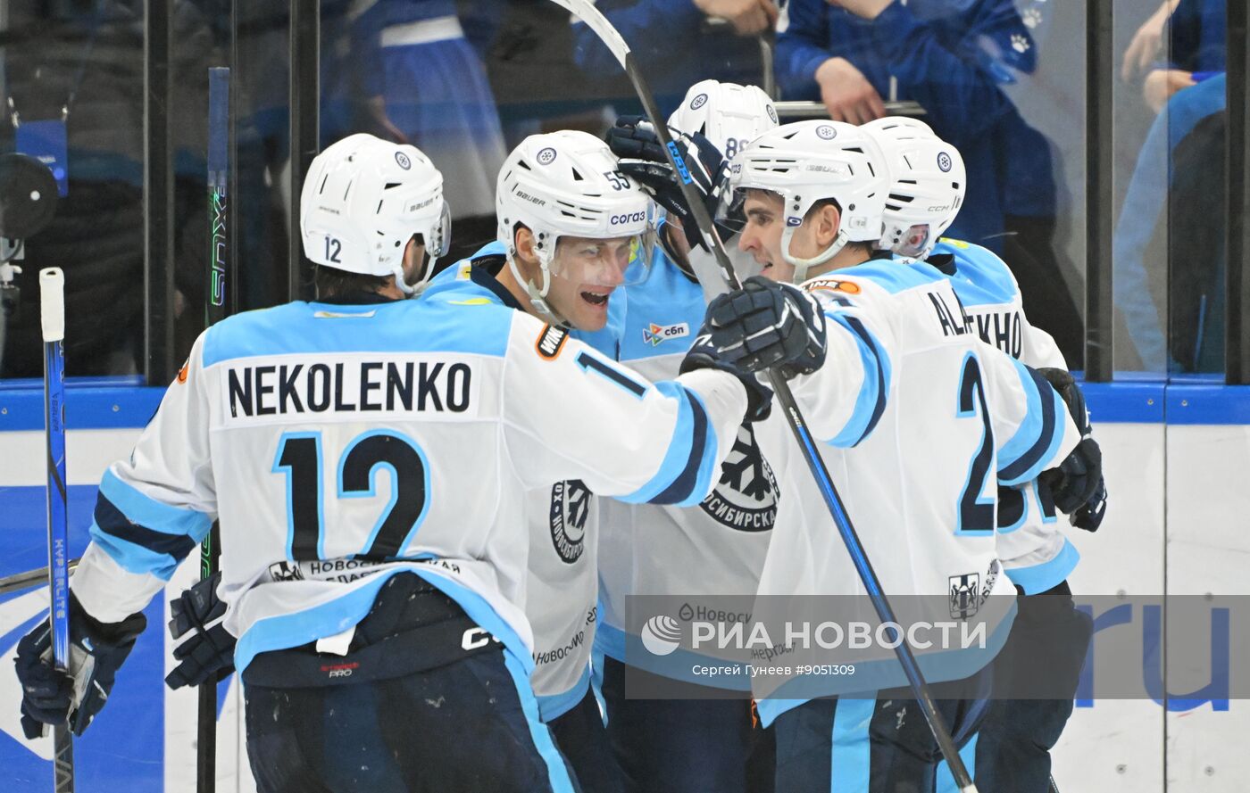Хоккей. КХЛ. "Динамо М" - "Сибирь" (Новосибирск)