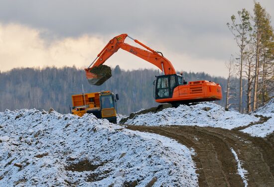 Роботизированная техника на строительстве дороги в Челябинской области