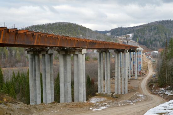 Роботизированная техника на строительстве дороги в Челябинской области