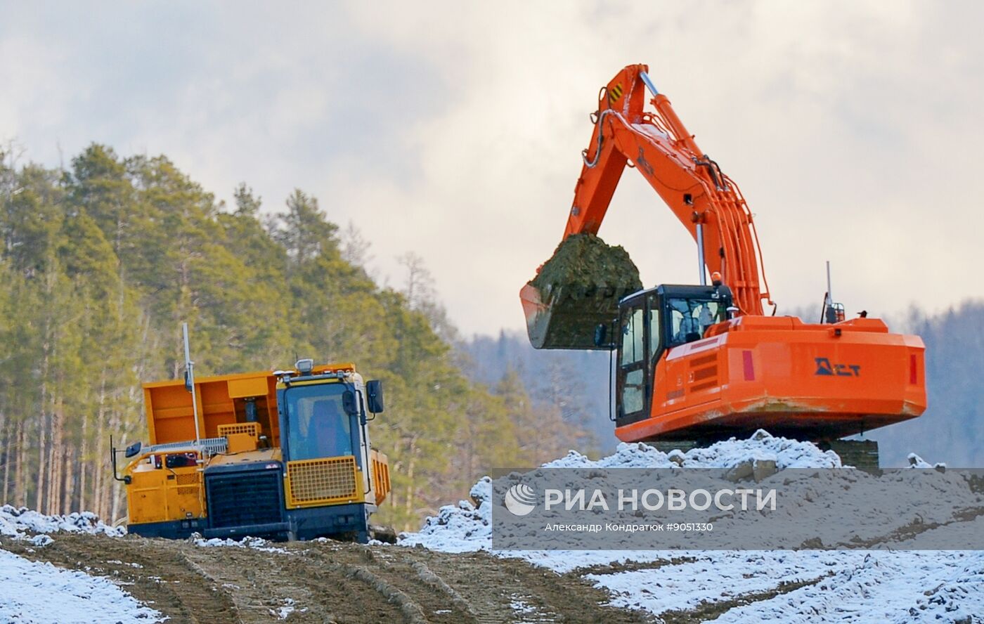 Роботизированная техника на строительстве дороги в Челябинской области