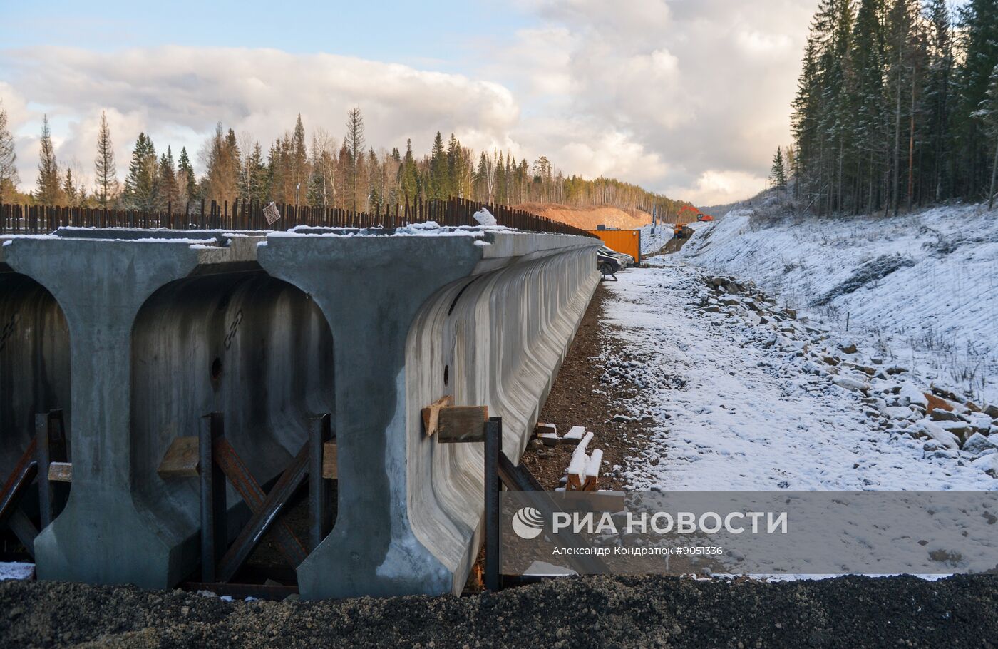 Роботизированная техника на строительстве дороги в Челябинской области