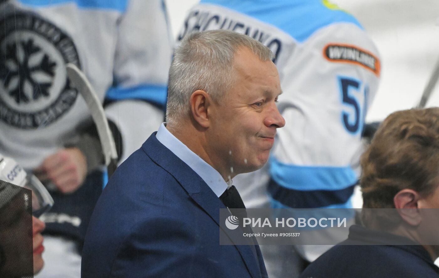 Хоккей. КХЛ. "Динамо М" - "Сибирь" (Новосибирск)