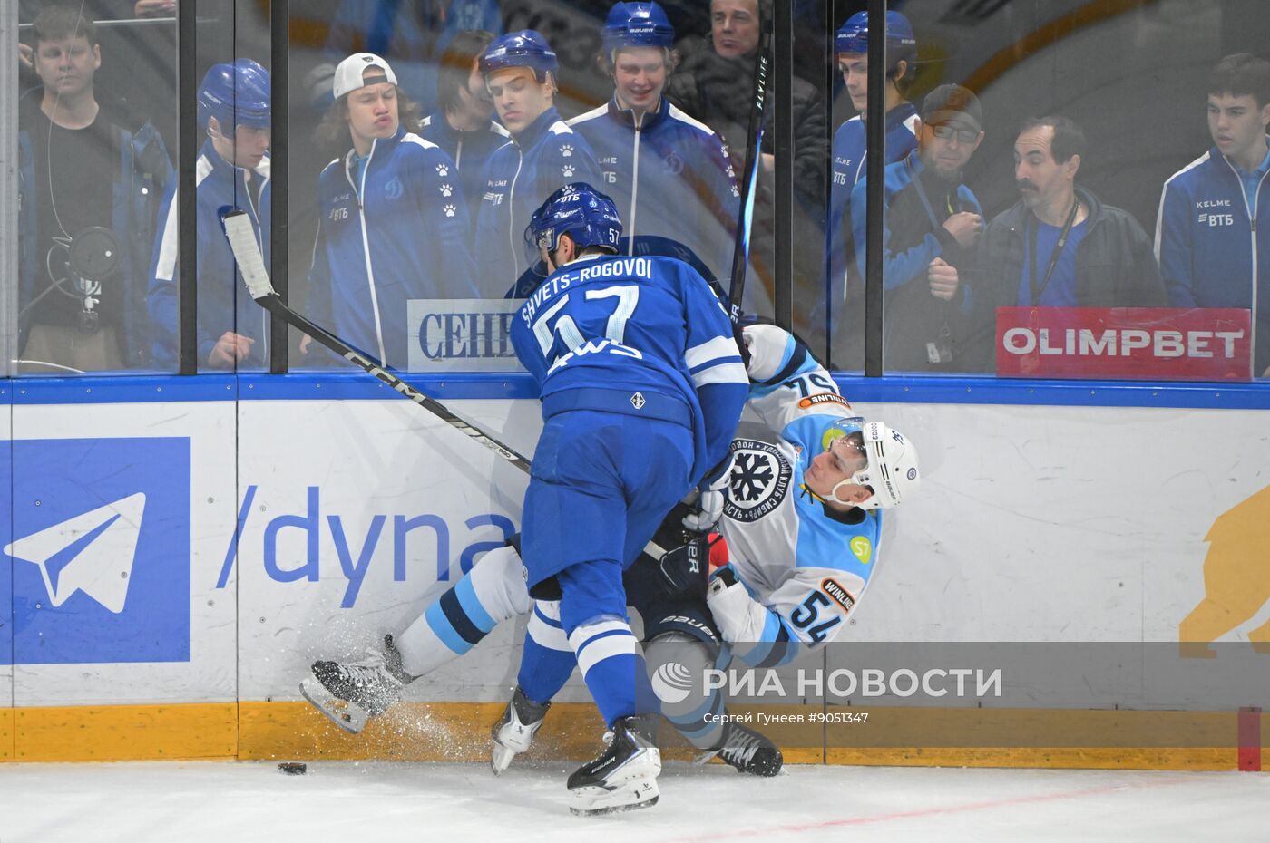 Хоккей. КХЛ. "Динамо М" - "Сибирь" (Новосибирск)