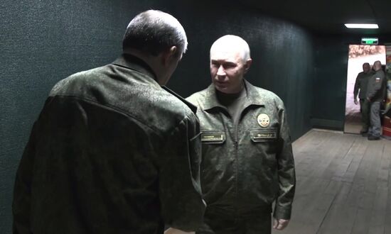 Президент Владимир Путин посетил командный пункт группировки "Запад"