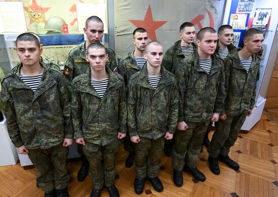 Открытие выставки к 320-летию морской пехоты в музее Тихоокеанского флота