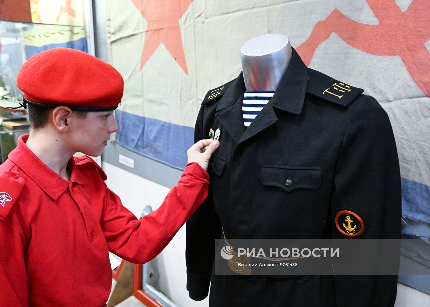 Открытие выставки к 320-летию морской пехоты в музее Тихоокеанского флота