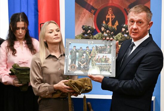 Открытие выставки к 320-летию морской пехоты в музее Тихоокеанского флота